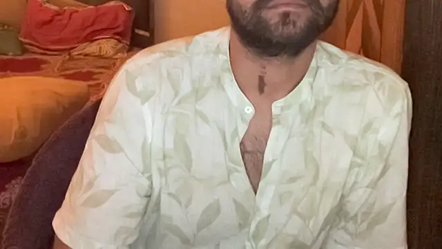 MakeMeAwareAah's cam snapshot