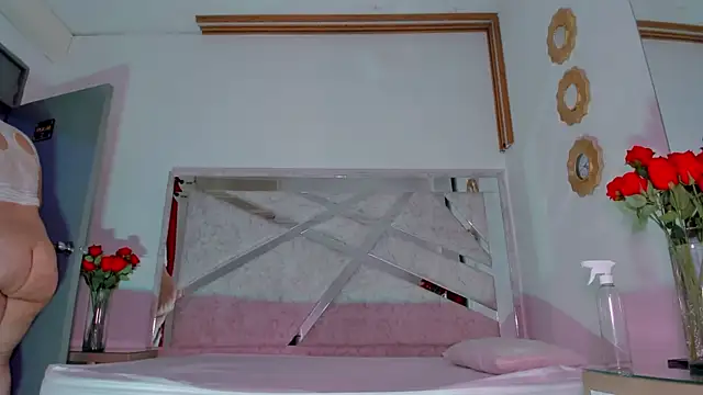 ThiccyLexxy live sex cam