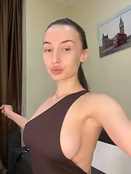 Polli_Kiss live sex cam