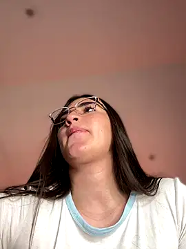 AhriCutte's cam snapshot