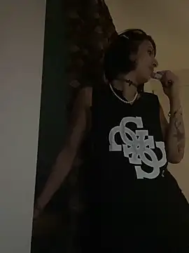 VenusEliteCo's cam snapshot