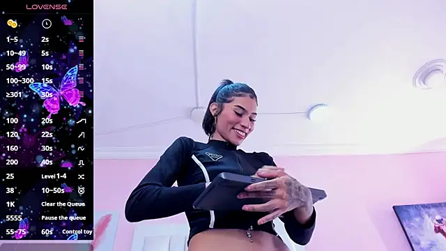 valen_gill's cam snapshot