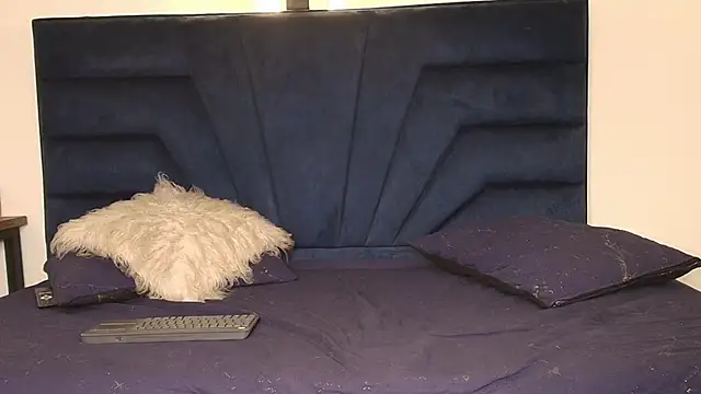 sharon_stone5's cam snapshot