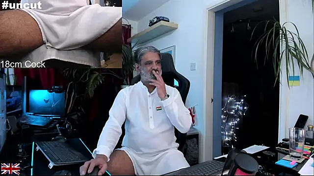 OnlineBossUK live sex cam