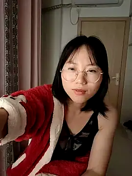 nini10052025's cam snapshot