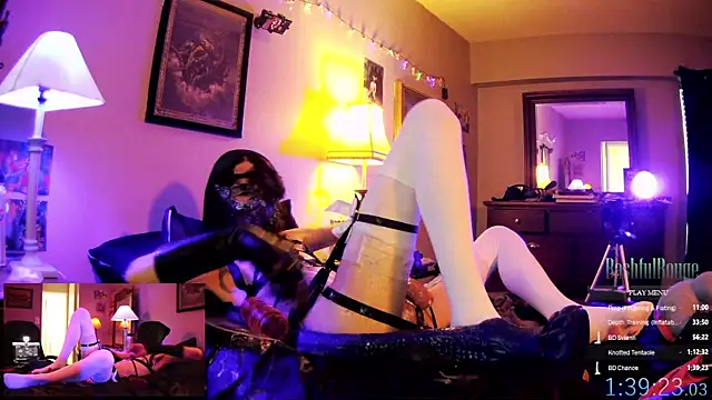 BashfulRouge live sex cam