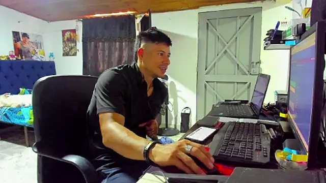 Malek_Ivonny live sex cam