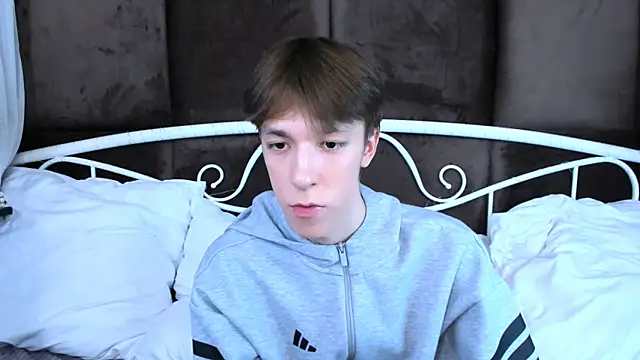 MarkBranston live sex cam