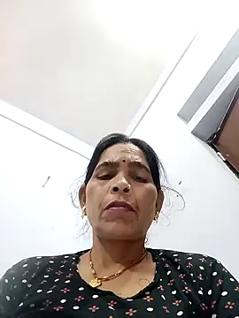 Indiangueen live sex cam