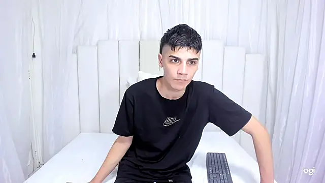 frank_jhonsson live sex cam