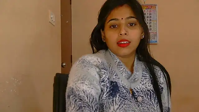 Cute-Simmi69 live sex cam