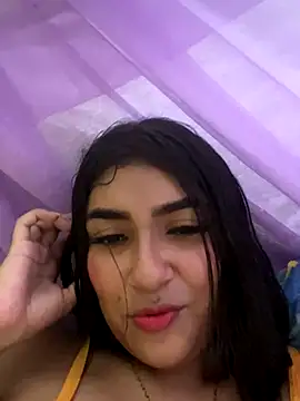 Sweed-virgin-pussy live sex cam