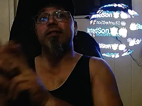 KrazyLegz's cam snapshot