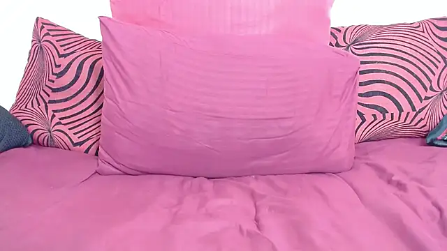 SweetandNaughty22's cam snapshot