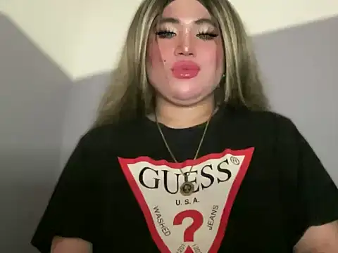 Naughtyrosecum live sex cam