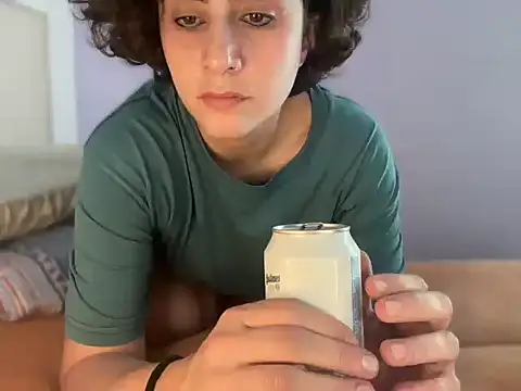 Arannia live sex cam