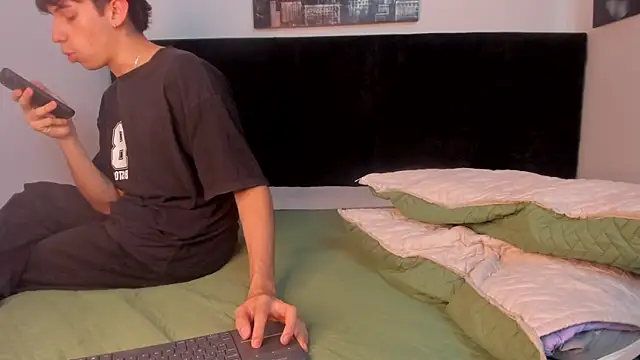 Aaron_Spencer13 live sex cam