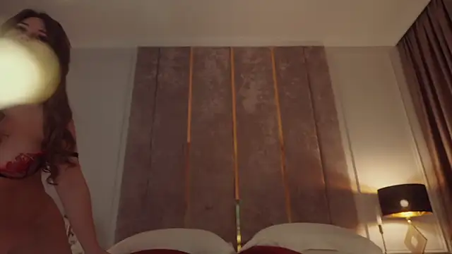 MilaDYstarlight live sex cam