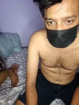 Sexyy-couple's cam snapshot