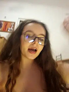 LineaDemie's cam snapshot