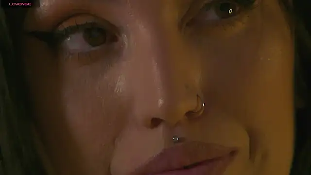 EnyaHazell's cam snapshot