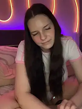 Mila-Jasmin's cam snapshot