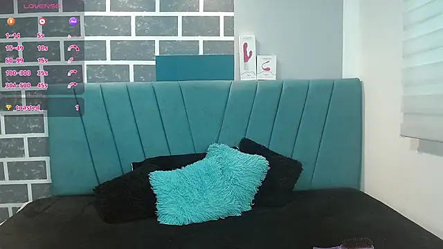 Chloe_Brown3's cam snapshot