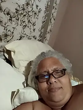 Curvyboody's cam snapshot