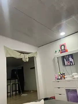 Marianahb-e's cam snapshot