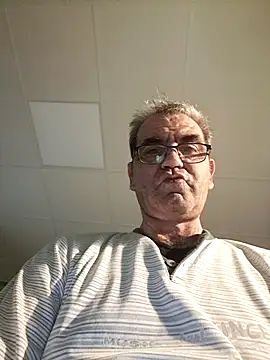 delfi6's cam snapshot