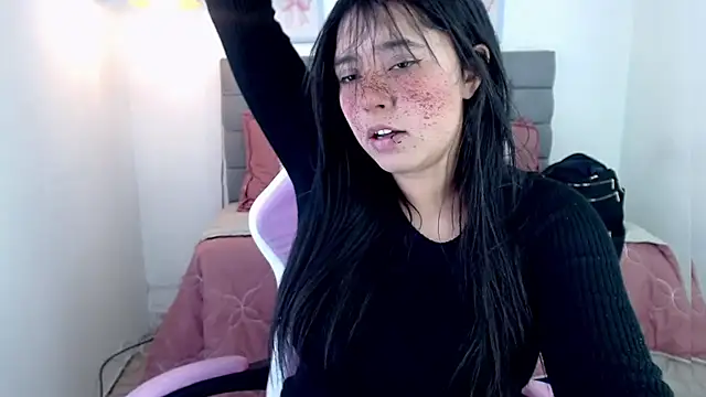 sarah_moon2's cam snapshot