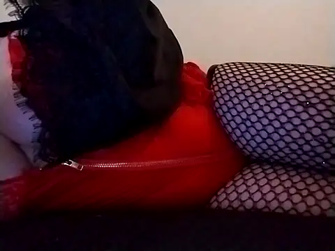 HiddenHoneyLDN's web cam