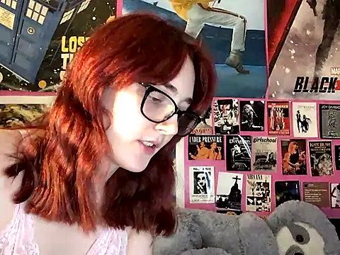 ivysplayhouse's cam snapshot