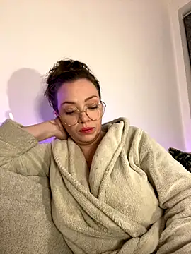 FemDom_RubyKnightXXO's cam snapshot