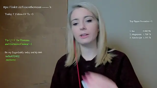 Lisaonthemoon live sex cam