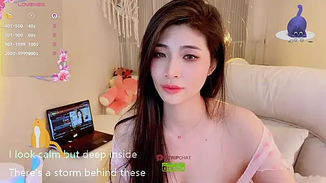 Vaidurya-Yolo live sex cam