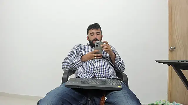 isearchcompany's cam snapshot