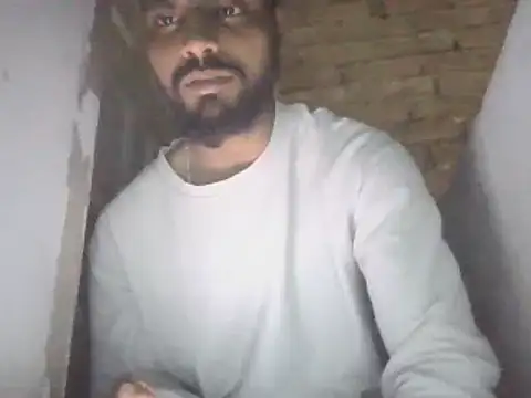 muscularboyhot's web cam