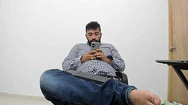 isearchcompany's cam snapshot