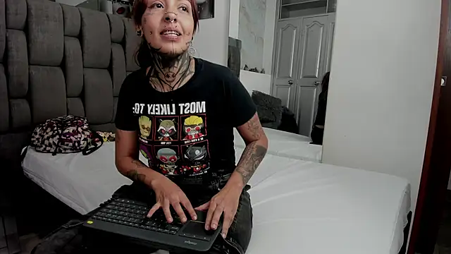 KatheFox_'s cam snapshot