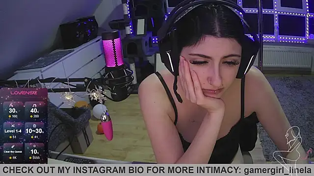 Gamergirl-Linela live sex cam