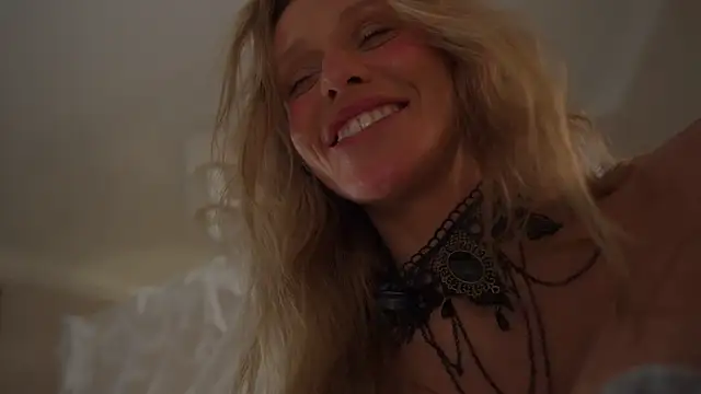 HeyBananas's cam snapshot