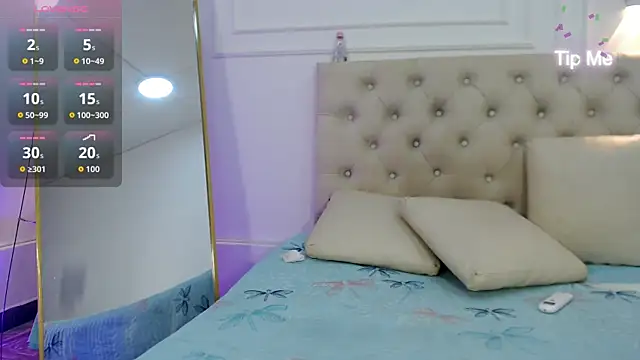 LunaBella_212's cam snapshot