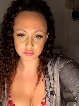 Welsh_Maya19X's cam snapshot