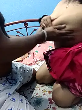 Naughty-Chaaya live sex cam