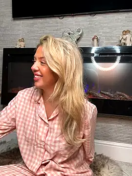 peachcindyy's cam snapshot