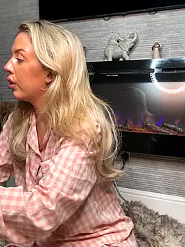 peachcindyy's cam snapshot