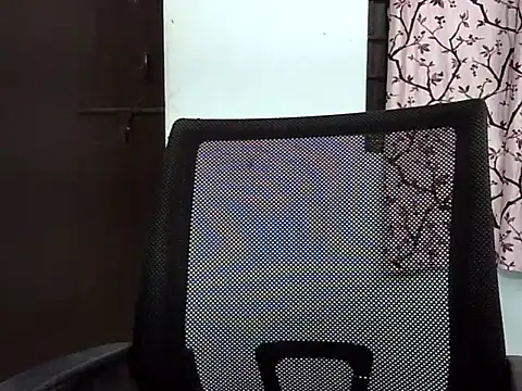 hot-Riyaa2's cam snapshot