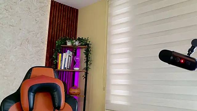 AdanReilly live sex cam