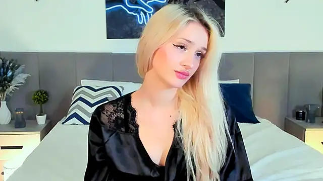 SugarWhisper's cam snapshot